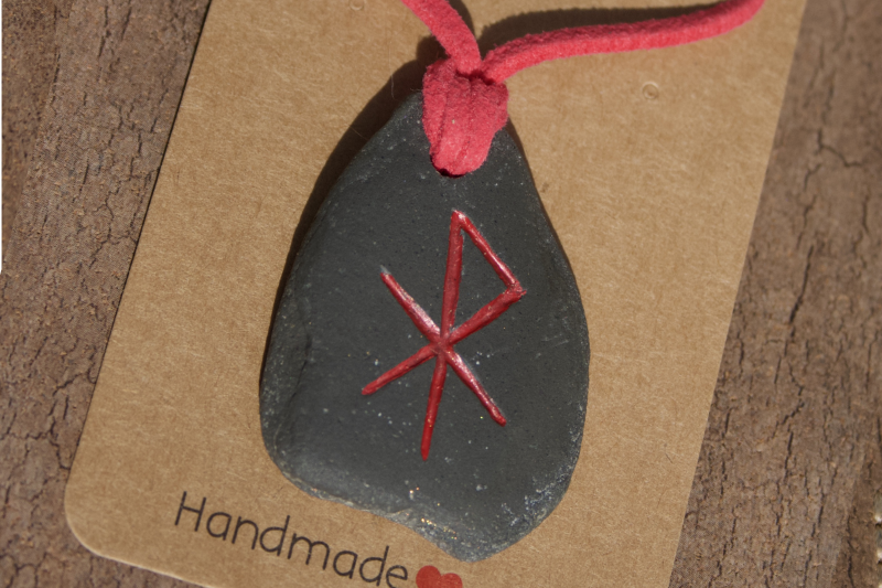Home | Viking Dad - Hand-crafted bind-runes carved in sacred stone